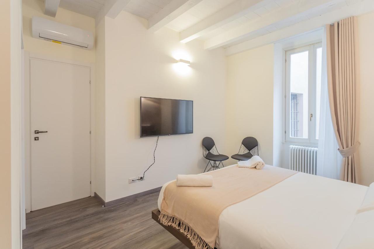 Modern & Stylish Apartment In Como City By Rent All Como Exterior foto