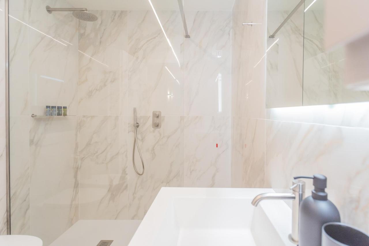 Modern & Stylish Apartment In Como City By Rent All Como Exterior foto