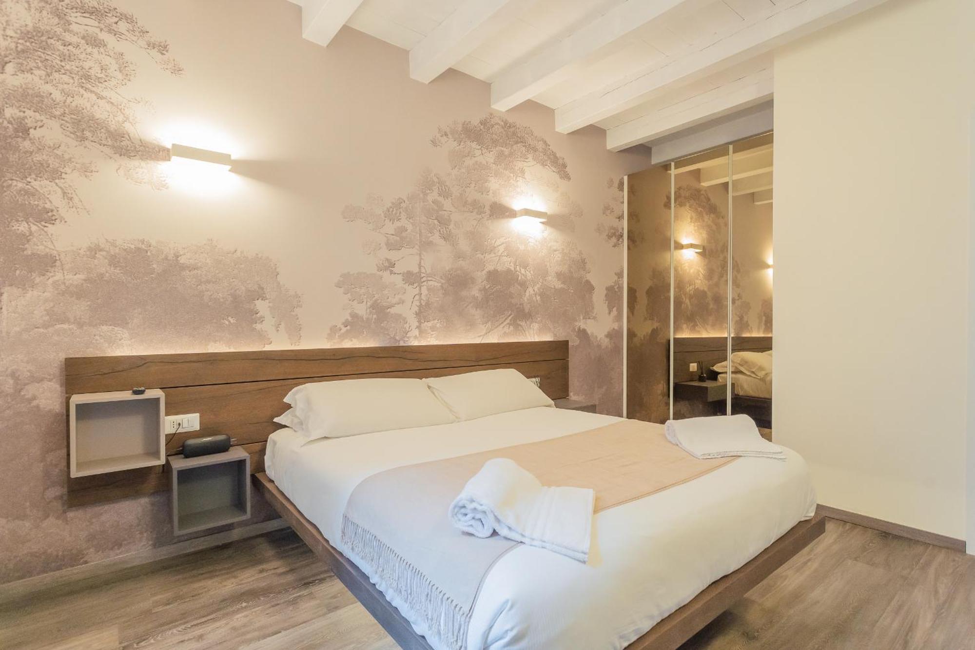 Modern & Stylish Apartment In Como City By Rent All Como Exterior foto