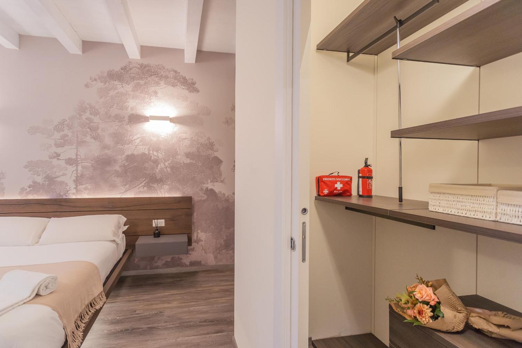 Modern & Stylish Apartment In Como City By Rent All Como Exterior foto